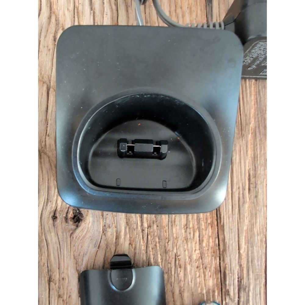 Panasonic KX-TGDA52 Black Cordless Handset w/ Charging Station Tested & Working - Picture 5 of 13